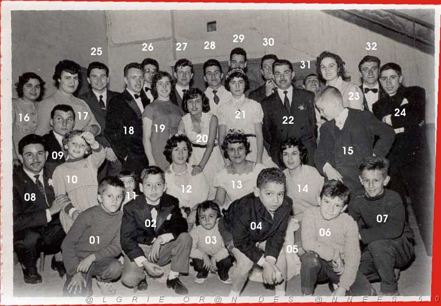 MARIAGE ORAN 19XX JOSEPHINE SEGURA ET ALAIN PEREZ A LA PISCINE DE LA GMO.JPG